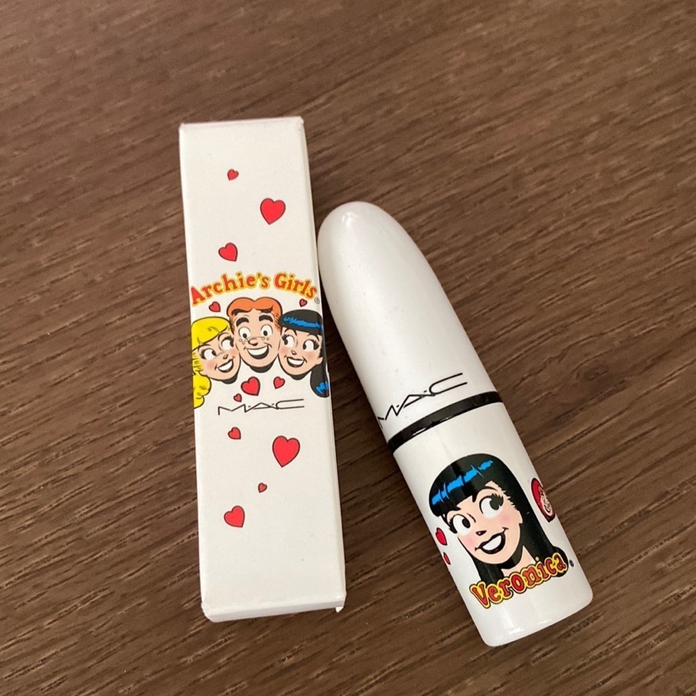 MAC Cosmetics Satin Lipstick ‘Daddy’s Little Girl’ - Picture 2 of 6